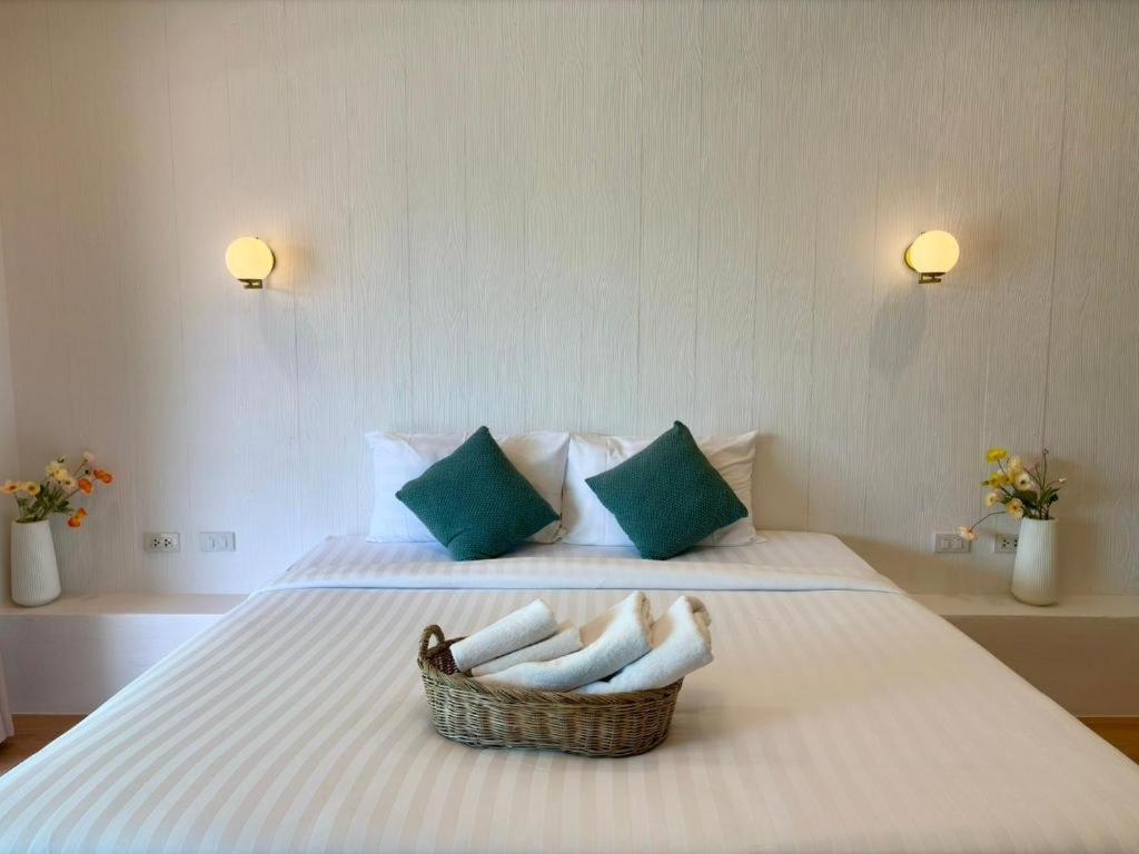 Charisma Resort Suan Phueng Eksteriør bilde